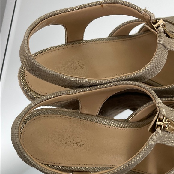 Michael Kors Gold Espadrille Wedge Sandals Size 8.5 - Picture 5 of 9